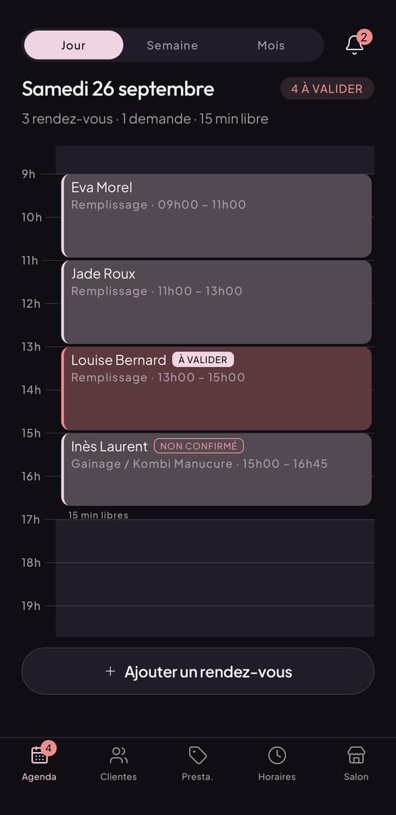 Capture de l’agenda Cuty en vue Jour, samedi 26 septembre : quatre rendez-vous de démonstration, dont une demande étiquetée « À valider » et un rendez-vous « Non confirmé ».